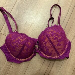 Chantelle Elegant Lace Underwire Bra